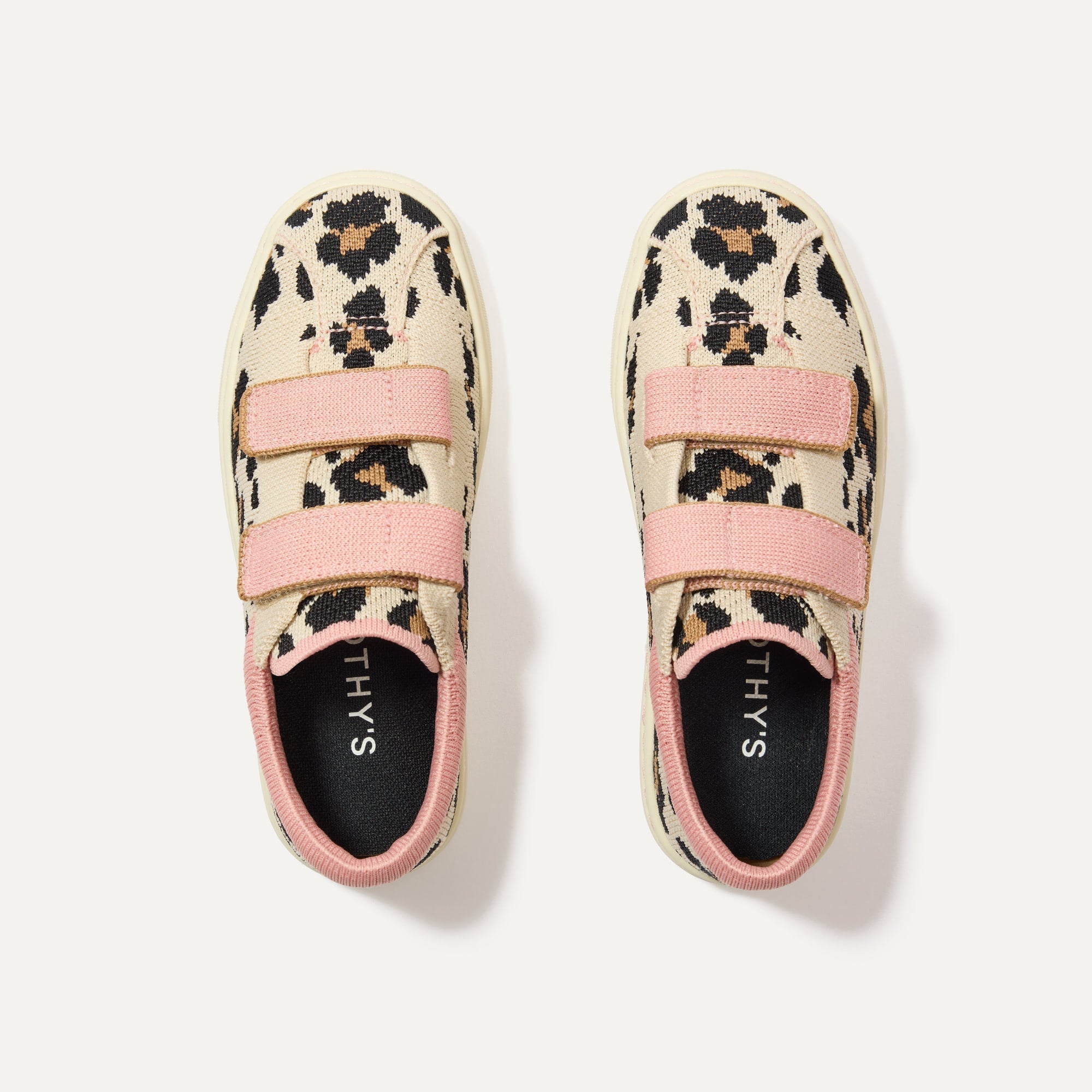 The Kids Strap Sneaker in Cat Blush shown from the top. 