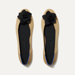 The Petal Square in Sand Soiree shown from the top. 