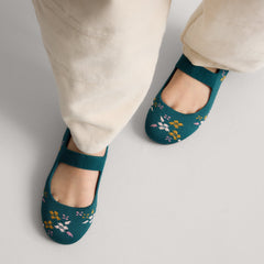 hover | Model wearing The Kids Mary Jane in