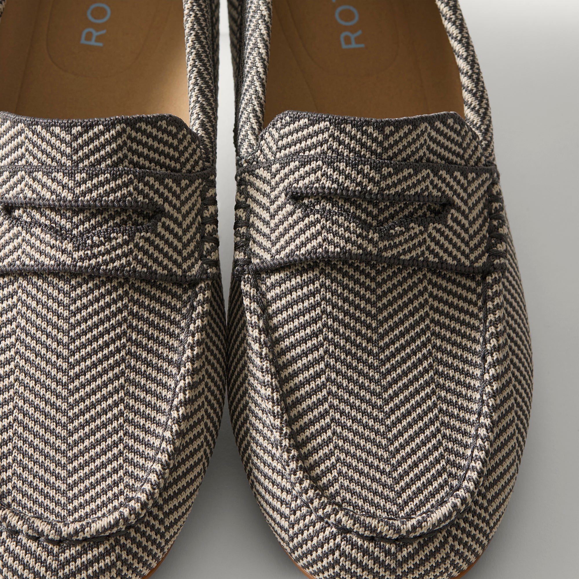 macro | Close up of the toe and vamp of The Daily Driver in Iron Herringbone. 