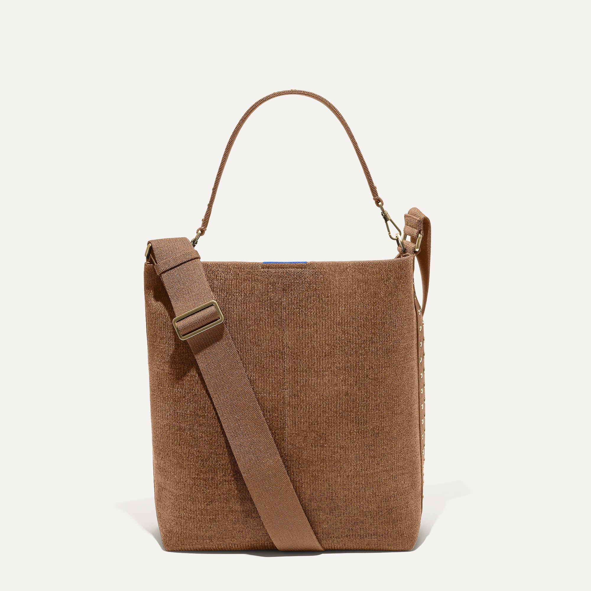 PLP | The Bucket Bag Revelvet™ Cinnamon shown from the front.